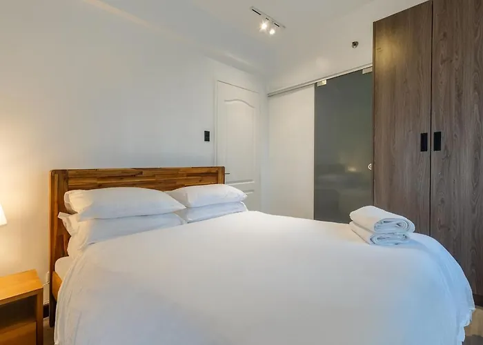 1br Forbeswood Heights Bgc-10g 马尼拉